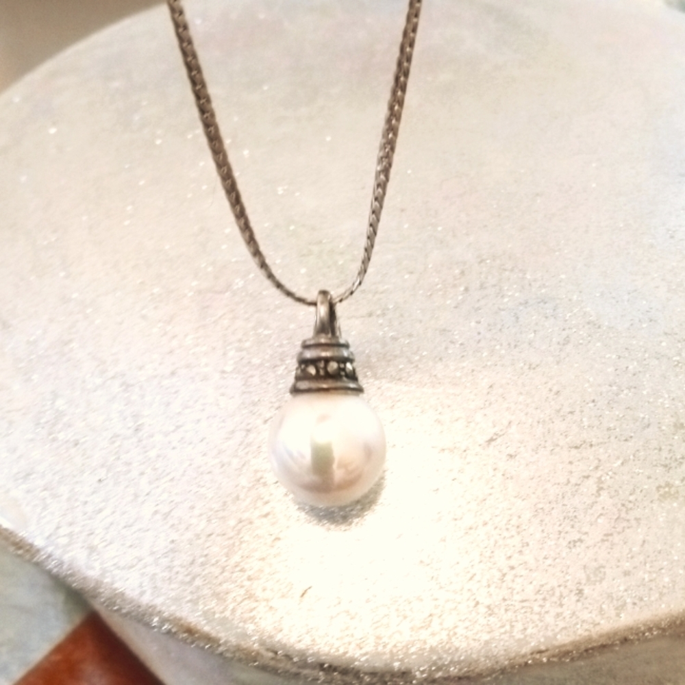 Authentic White Gold Akoya Pearl Pendant Necklace